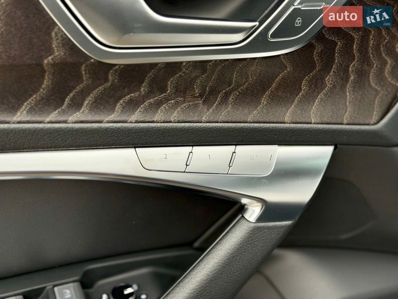 Седан Audi A6 2022 в Киеве