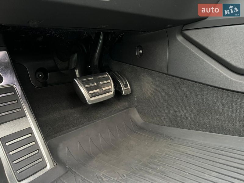 Седан Audi A6 2021 в Львове