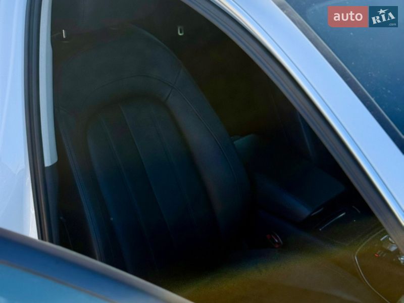 Седан Audi A6 2016 в Краснограді