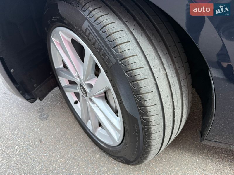 Седан Audi A6 2023 в Киеве