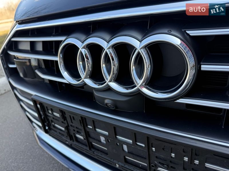 Седан Audi A6 2023 в Киеве