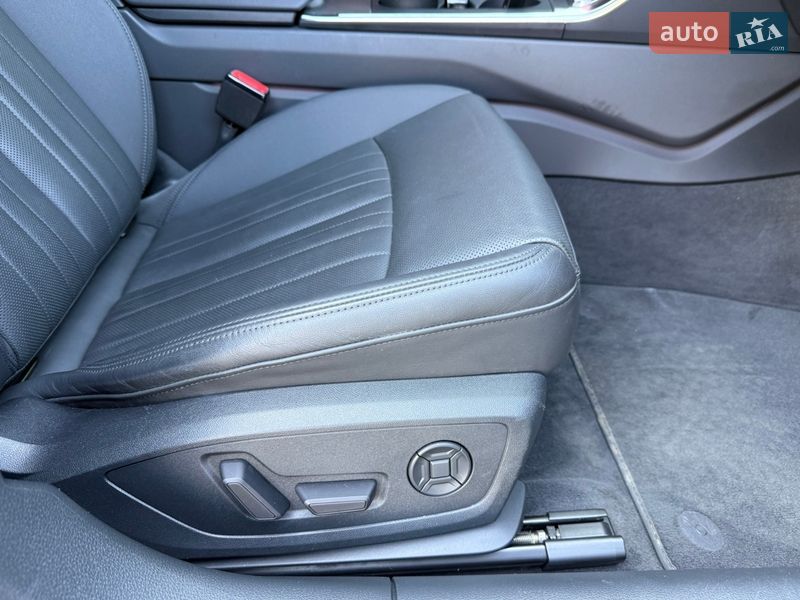 Седан Audi A6 2023 в Киеве