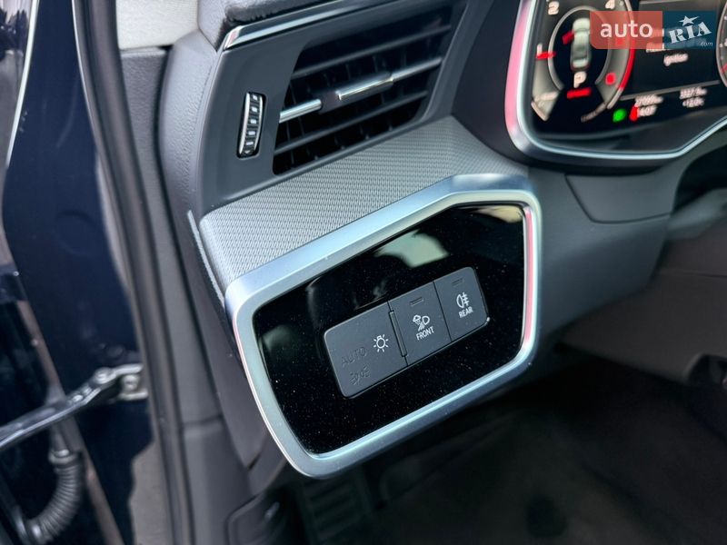 Седан Audi A6 2023 в Киеве