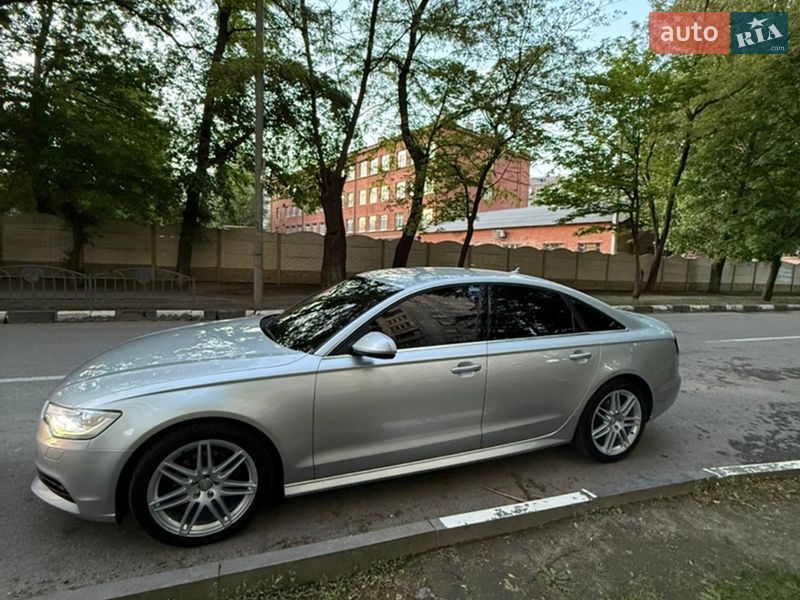 Седан Audi A6 2013 в Харькове