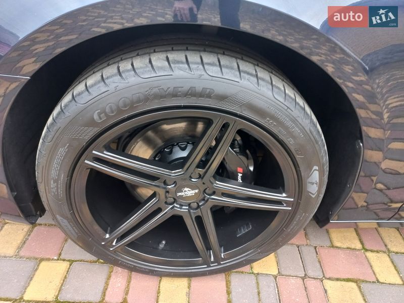 Универсал Audi A6 2019 в Краснограде