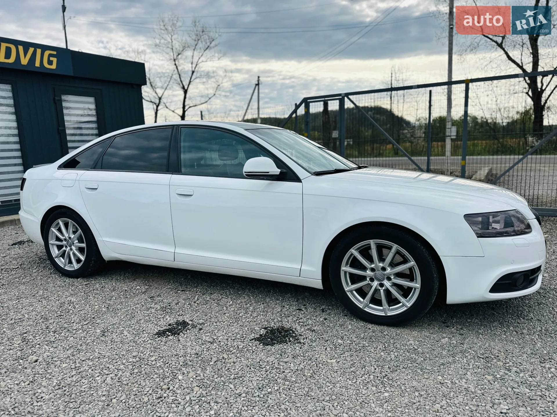 2010 Audi A6 - мініатюра 16