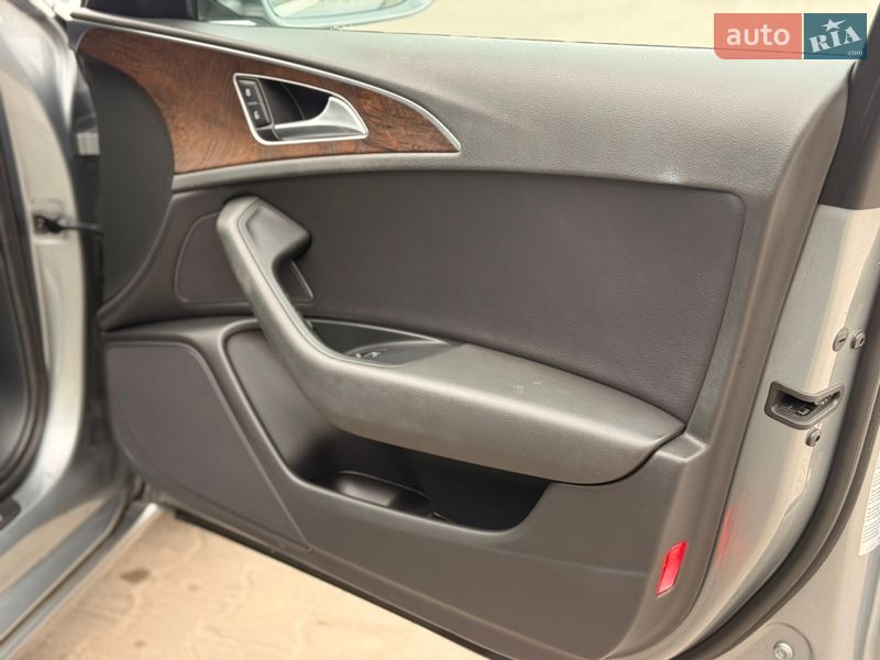 Седан Audi A6 2013 в Дубровице