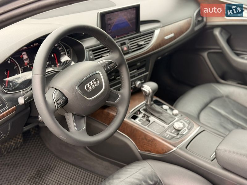 Седан Audi A6 2013 в Дубровице