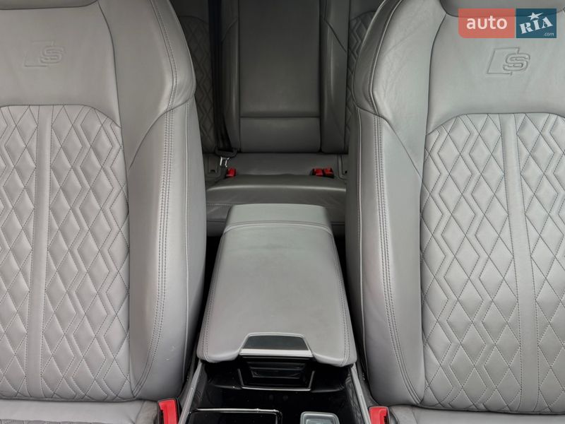 Седан Audi A6 2020 в Львові