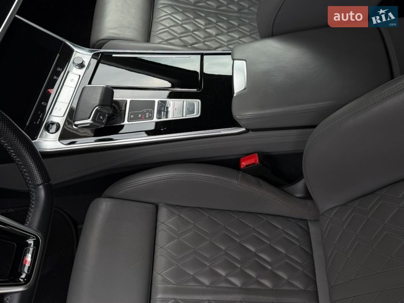 Седан Audi A6 2020 в Львові