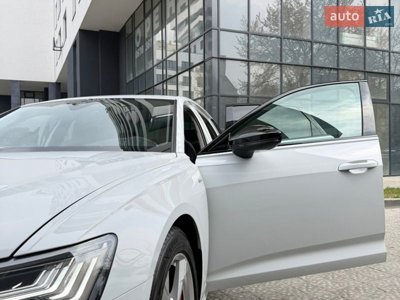 Седан Audi A6 2020 в Львові