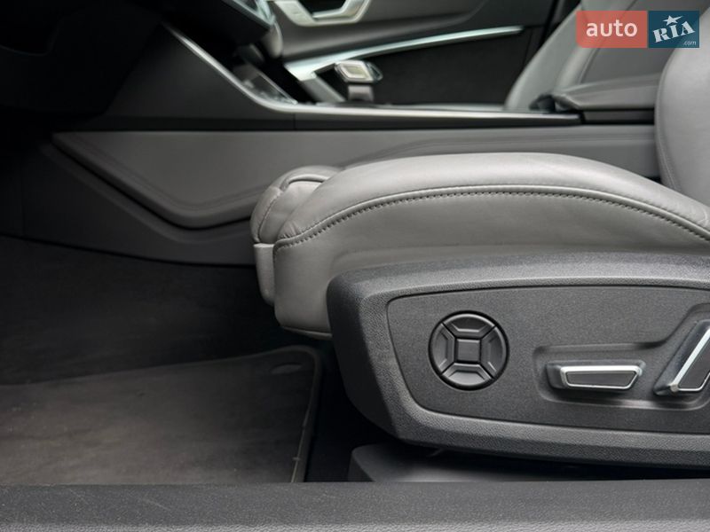Седан Audi A6 2020 в Львові
