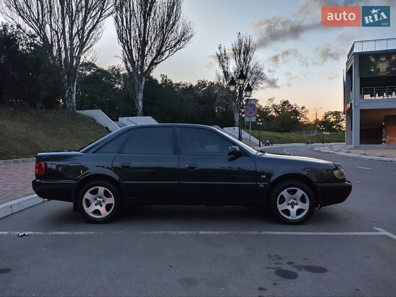 Седан Audi A6 1995 в Одесі