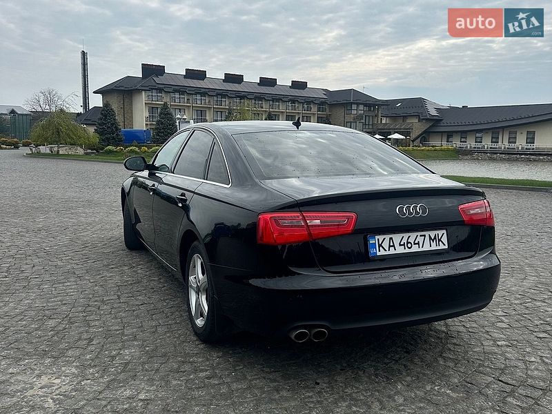 Седан Audi A6 2012 в Жовкве