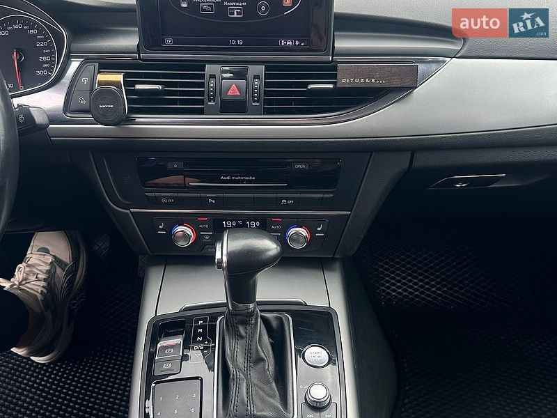 Седан Audi A6 2012 в Жовкве