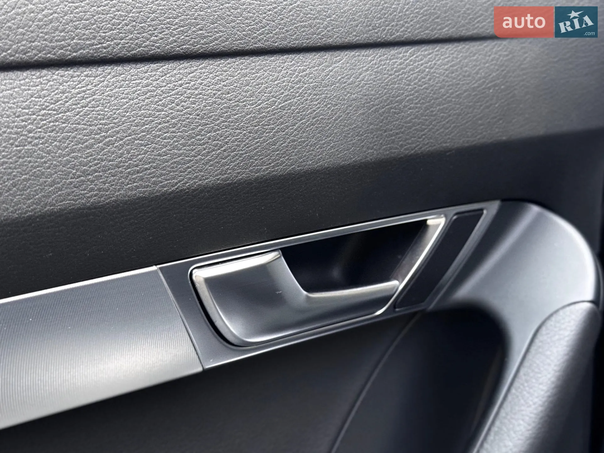2010 Audi A6 - мініатюра 66