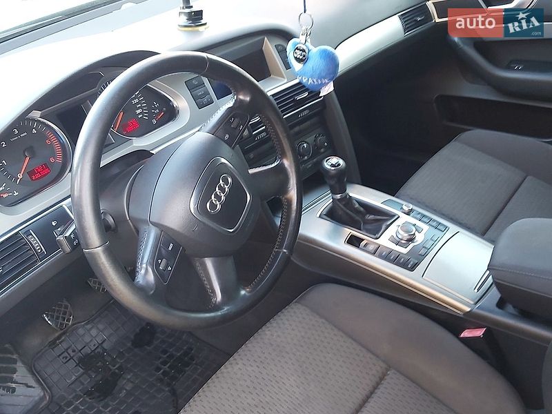 Седан Audi A6 2006 в Ромнах