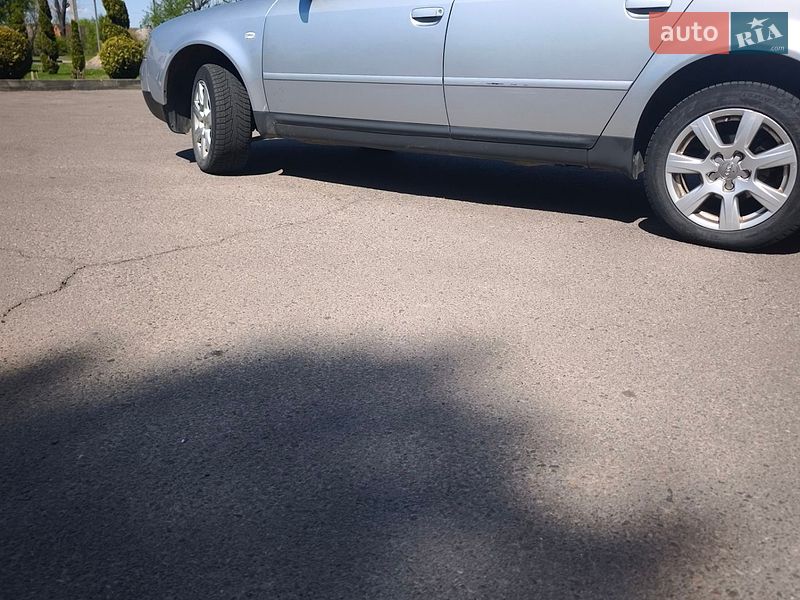 Універсал Audi A6 1999 в Вараші