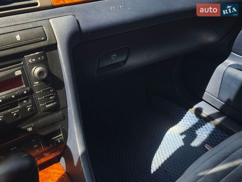 Універсал Audi A6 1999 в Вараші