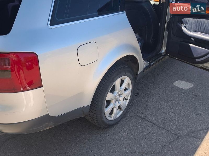 Універсал Audi A6 1999 в Вараші