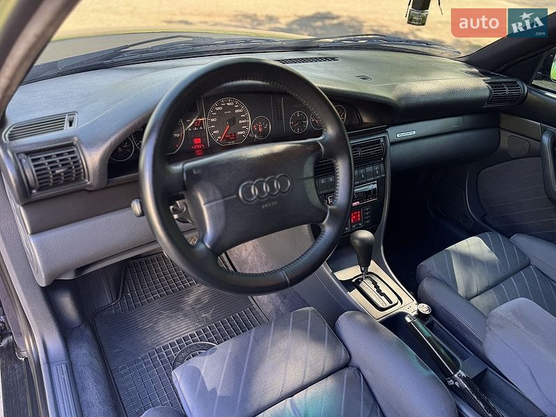 Седан Audi A6 1996 в Дніпрі