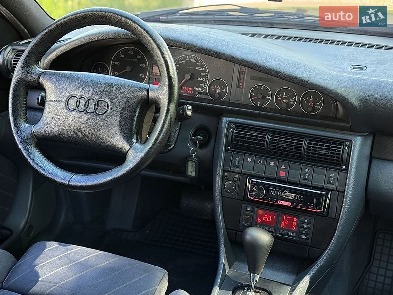 Седан Audi A6 1996 в Дніпрі