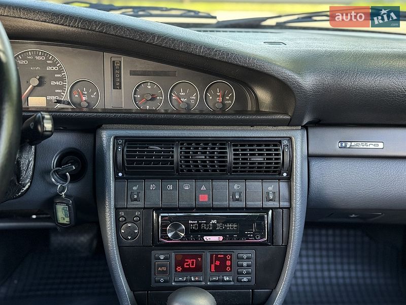 Седан Audi A6 1996 в Дніпрі