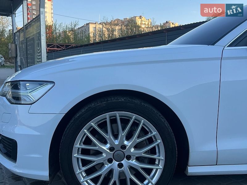 Седан Audi A6 2016 в Киеве