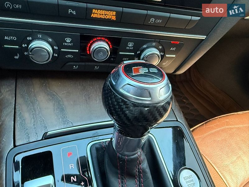 Седан Audi A6 2015 в Киеве
