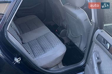 Седан Audi A6 2001 в Городке