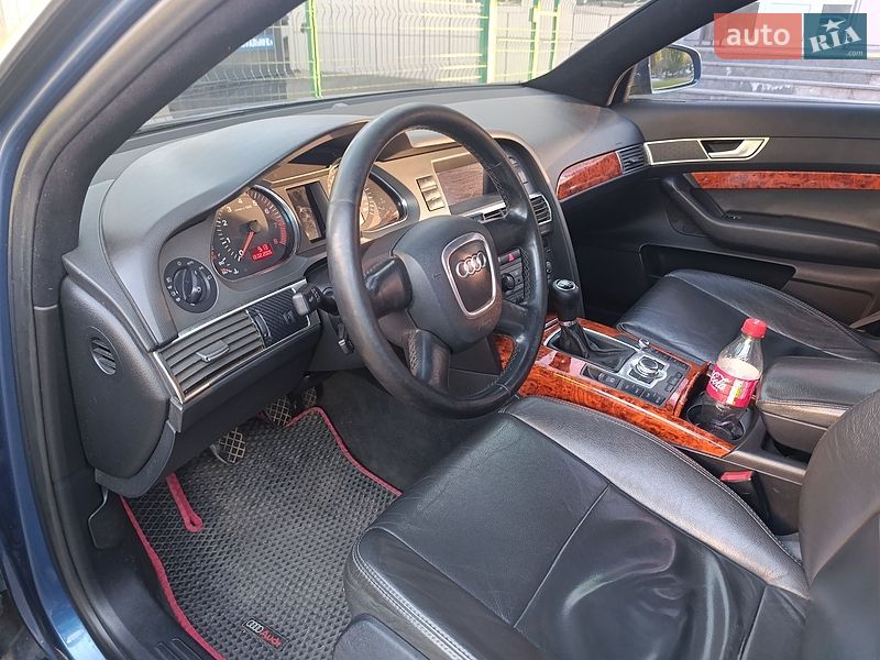 Седан Audi A6 2004 в Смеле