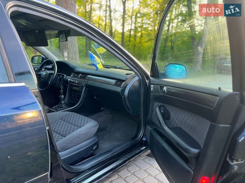 Седан Audi A6 1998 в Жовкве
