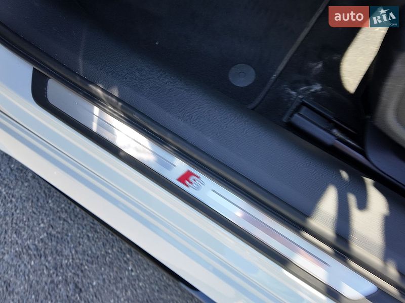Седан Audi A6 2022 в Киеве
