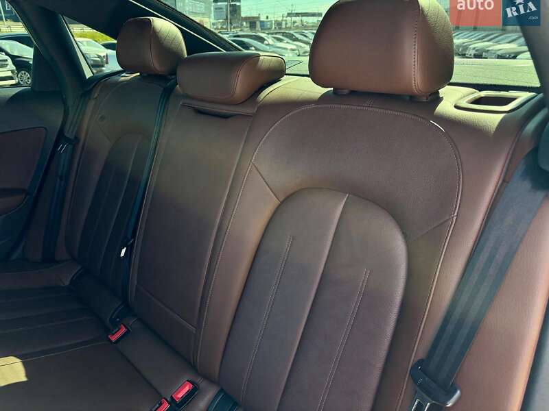 Седан Audi A6 2015 в Львове