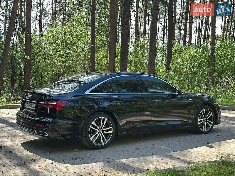 Седан Audi A6 2018 в Новояворовске
