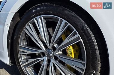 Седан Audi A6 2018 в Киеве