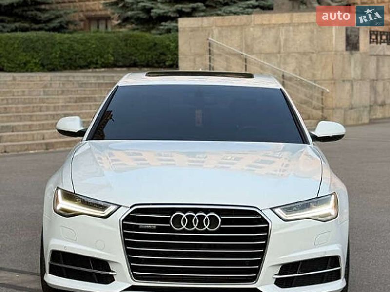 Седан Audi A6 2017 в Киеве