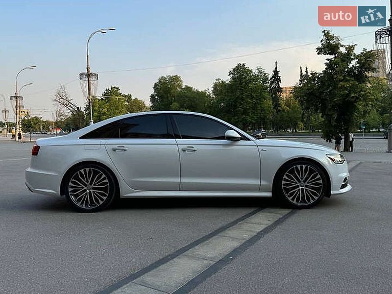 Седан Audi A6 2017 в Киеве