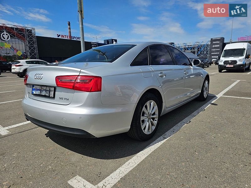 Седан Audi A6 2015 в Киеве