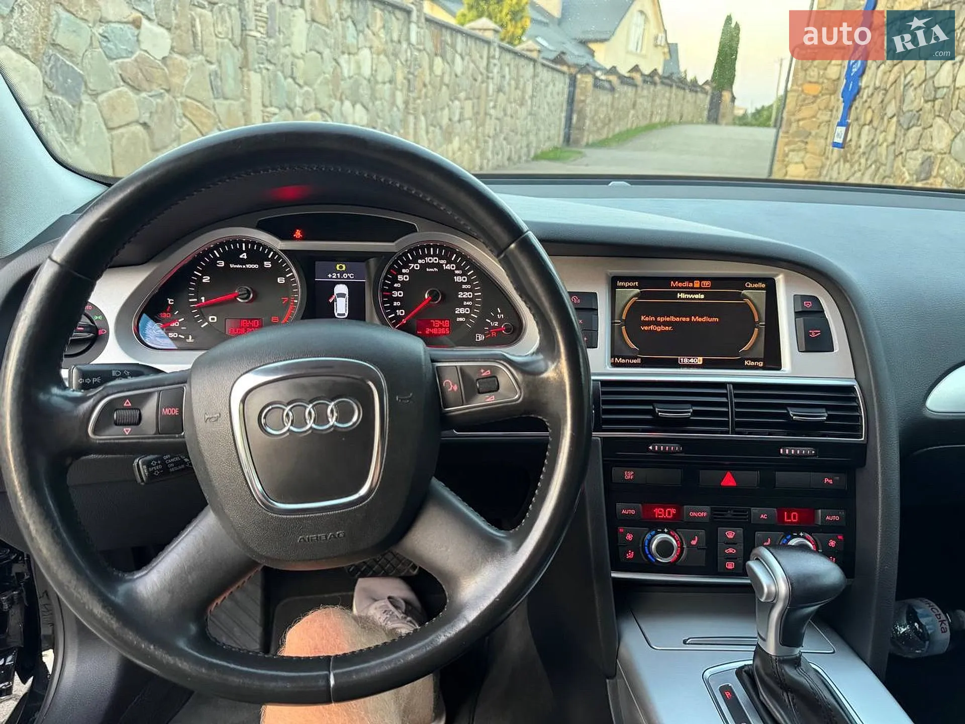 2010 Audi A6 - мініатюра 15