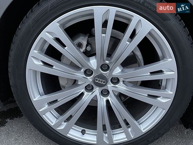 Универсал Audi A6 2019 в Киеве