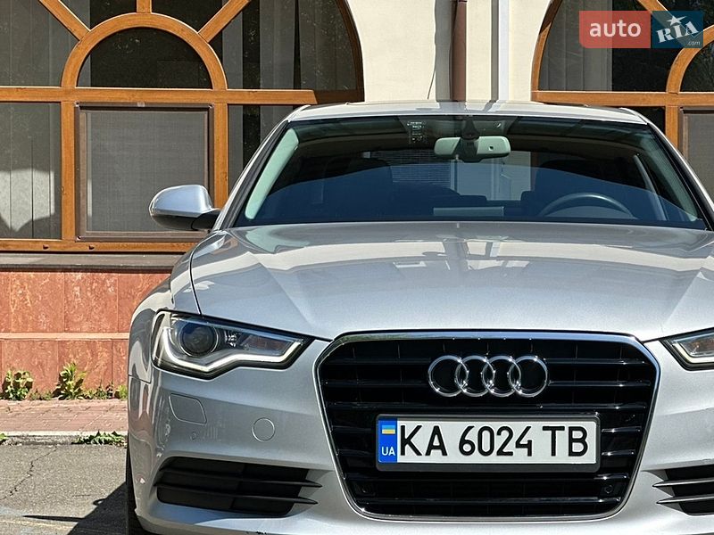 Седан Audi A6 2014 в Киеве