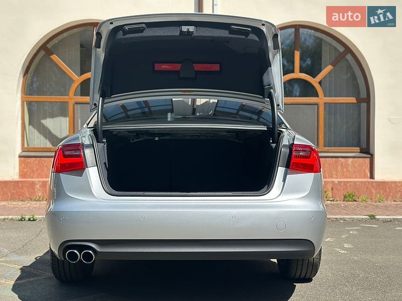 Седан Audi A6 2014 в Киеве