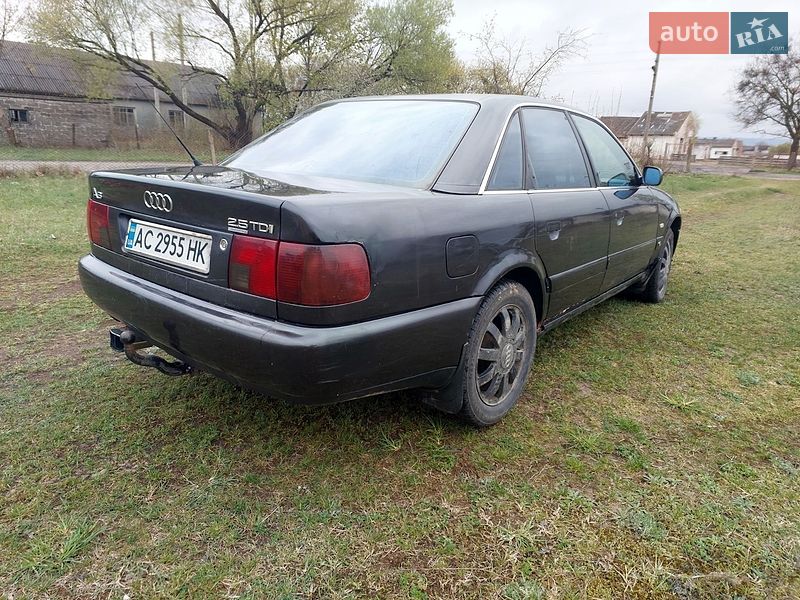 Седан Audi A6 1997 в Кременце