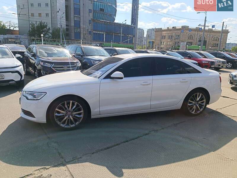 Седан Audi A6 2012 в Харькове