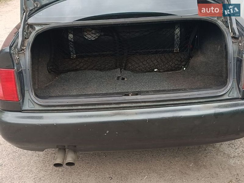 Седан Audi A6 1995 в Черкасах