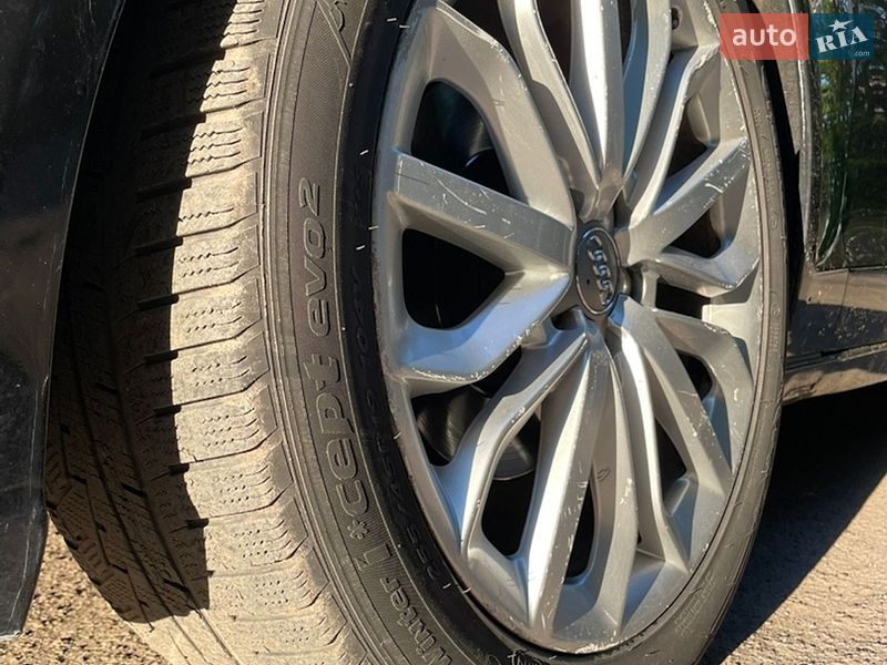 Седан Audi A6 2011 в Нетешине