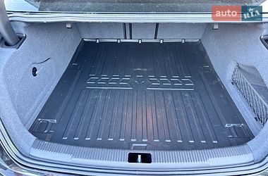 Седан Audi A6 2013 в Староконстантинове