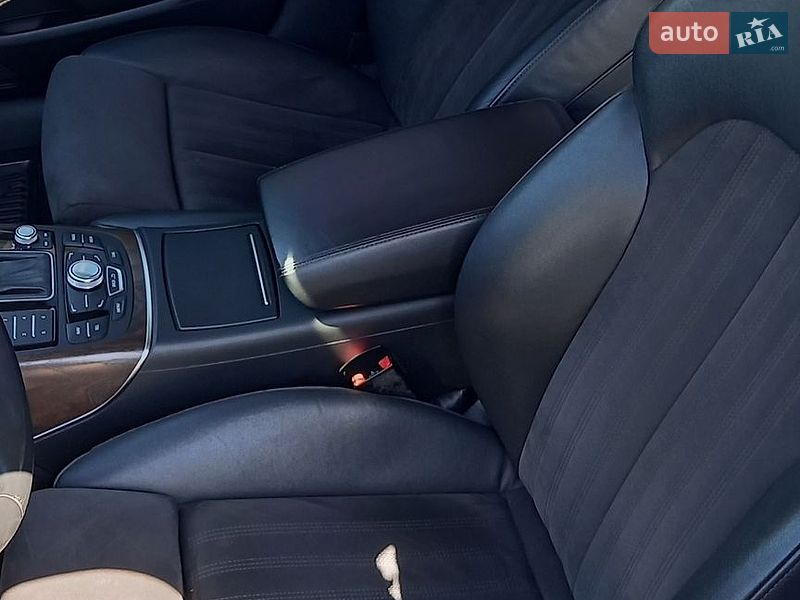 Седан Audi A6 2012 в Киеве