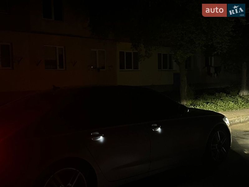 Седан Audi A6 2013 в Самборі